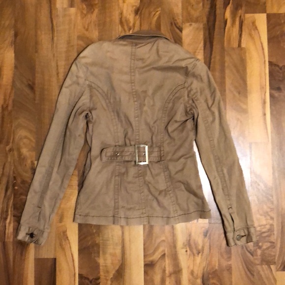 Large Button up jacket - Picture 2 of 3